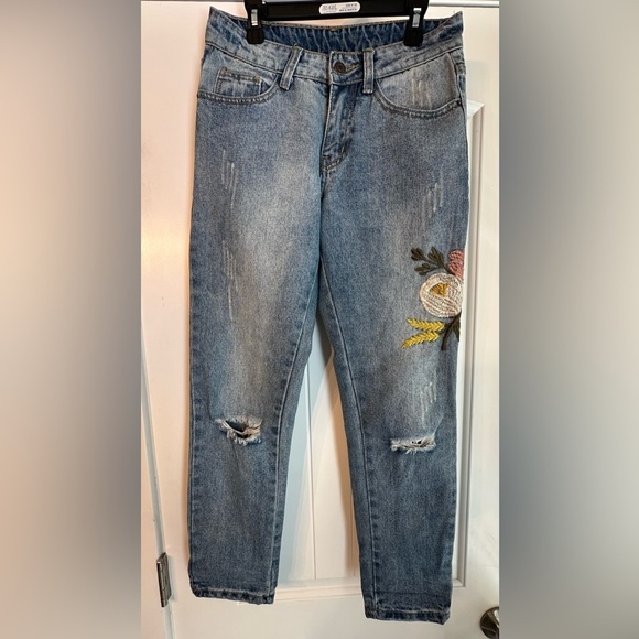 Zara Denim - Zara Blue Boyfriend Jeans with Floral Embroidery